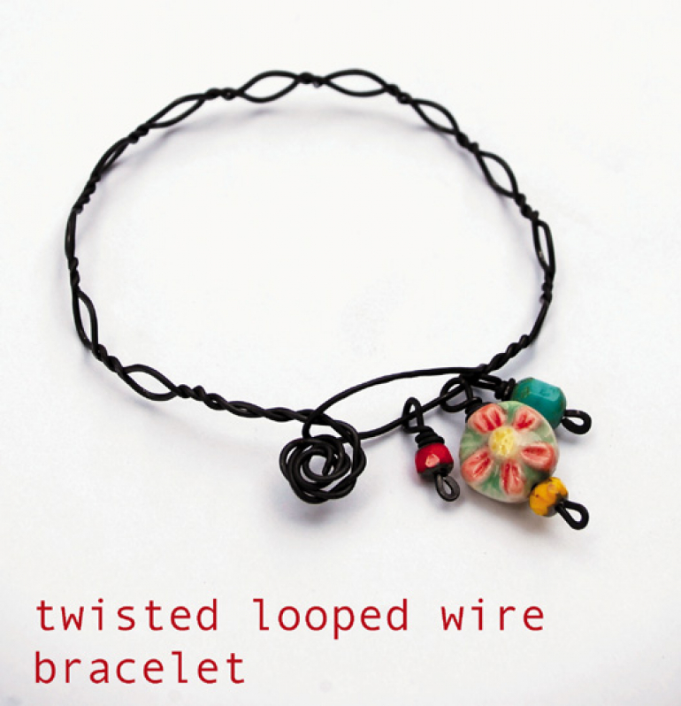 wirebraceletblackdaisy.jpg